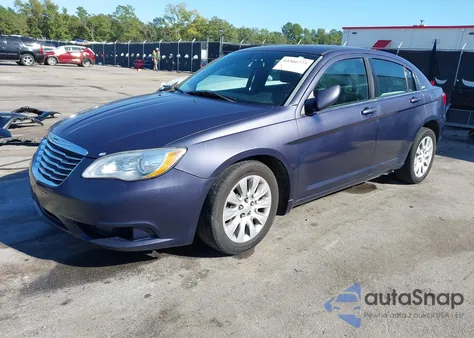 2014 Chrysler 200 Lx z USA, uszkodzony, nr VIN 1C3CCBAB8EN142773